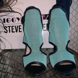 High heels- Steve Madden